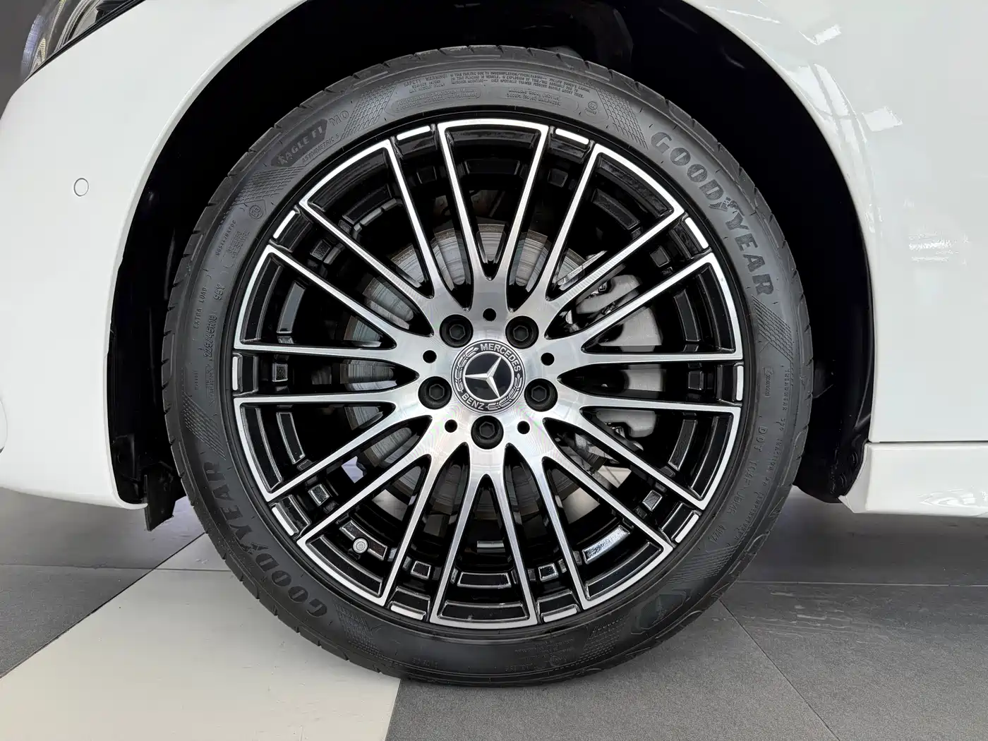 Mercedes-Benz C-Class 2023 C 260 L Sport фото 18