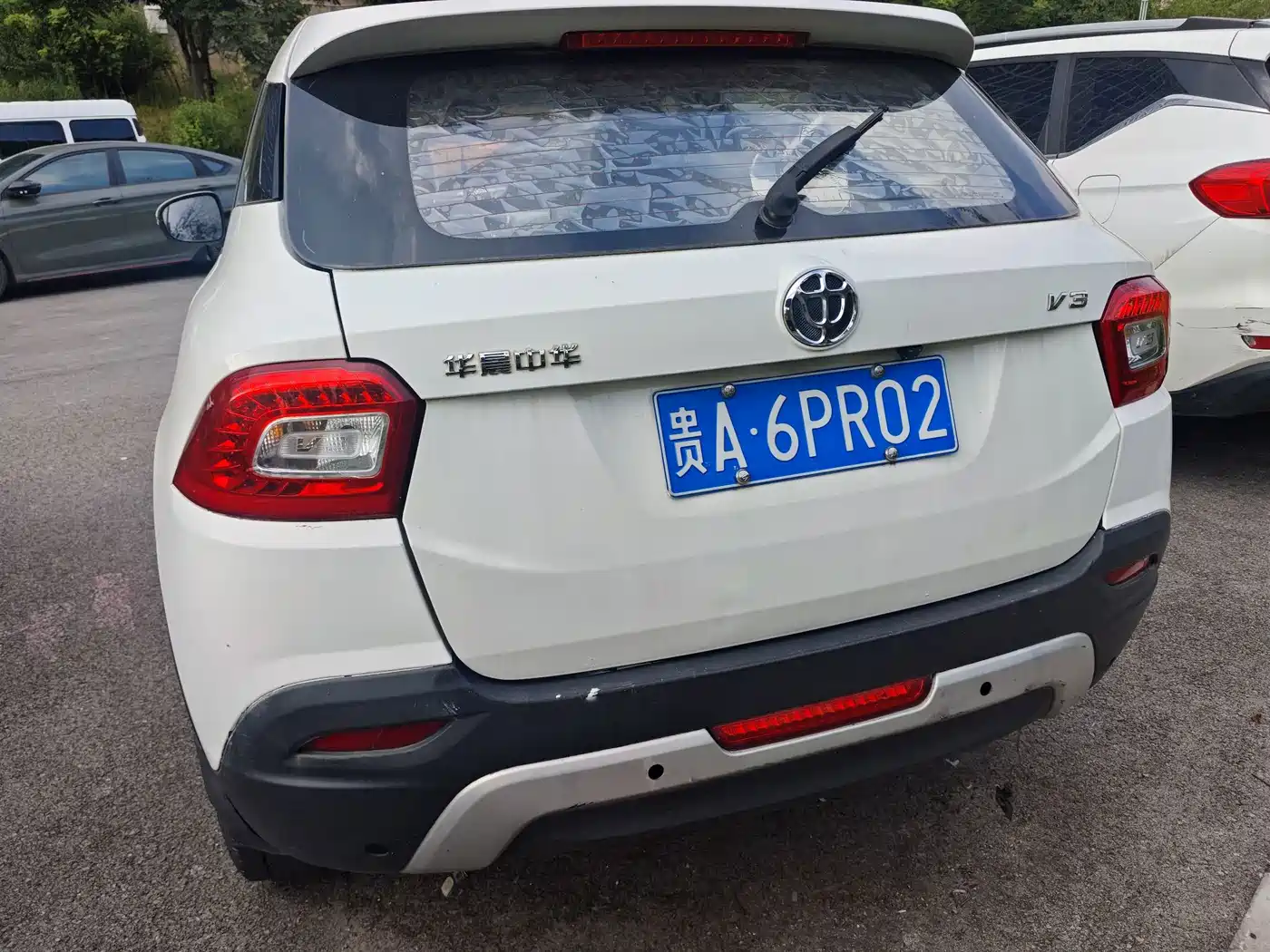 Фото 5 - Zhonghua V3