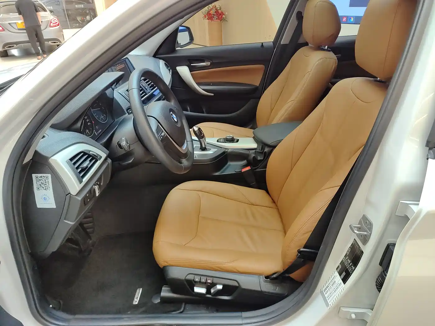 BMW 1 Series (Import) 2016 120i Leading Model фото 7