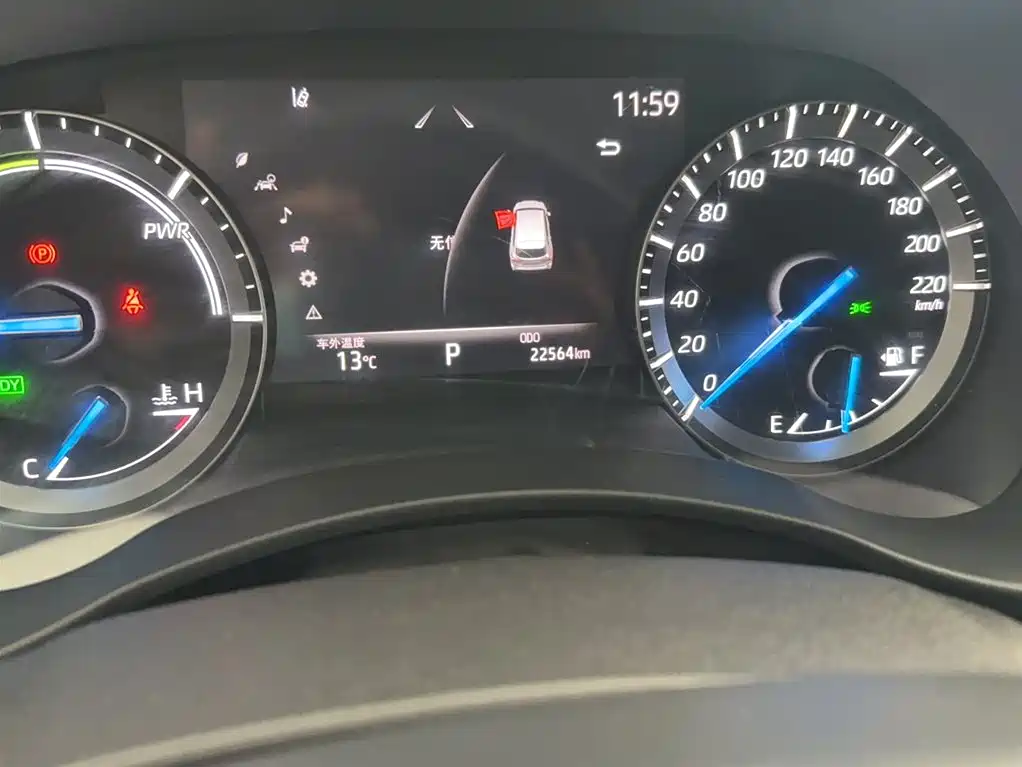 Toyota Highlander 2023 2.5L Smart Hybrid Dual Engine AWD Premium 7-Seater фото 6