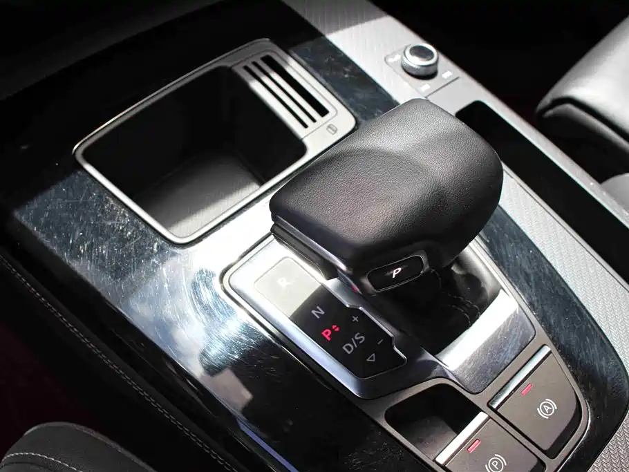 Audi Q5L 2023 40T Luxury Dynamic фото 11