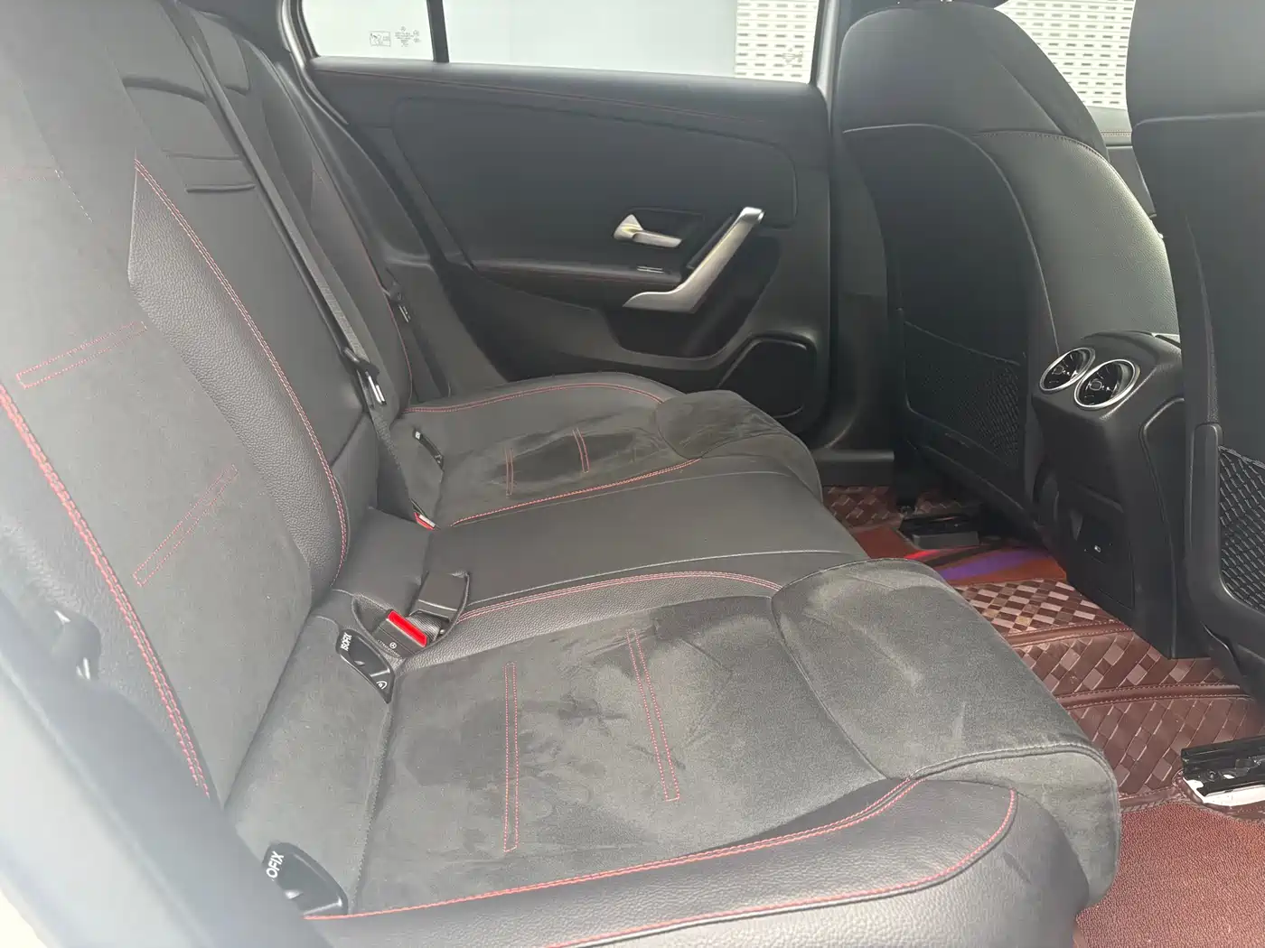 Mercedes-Benz A-Class 2024 A 200 L Sport Edition фото 12