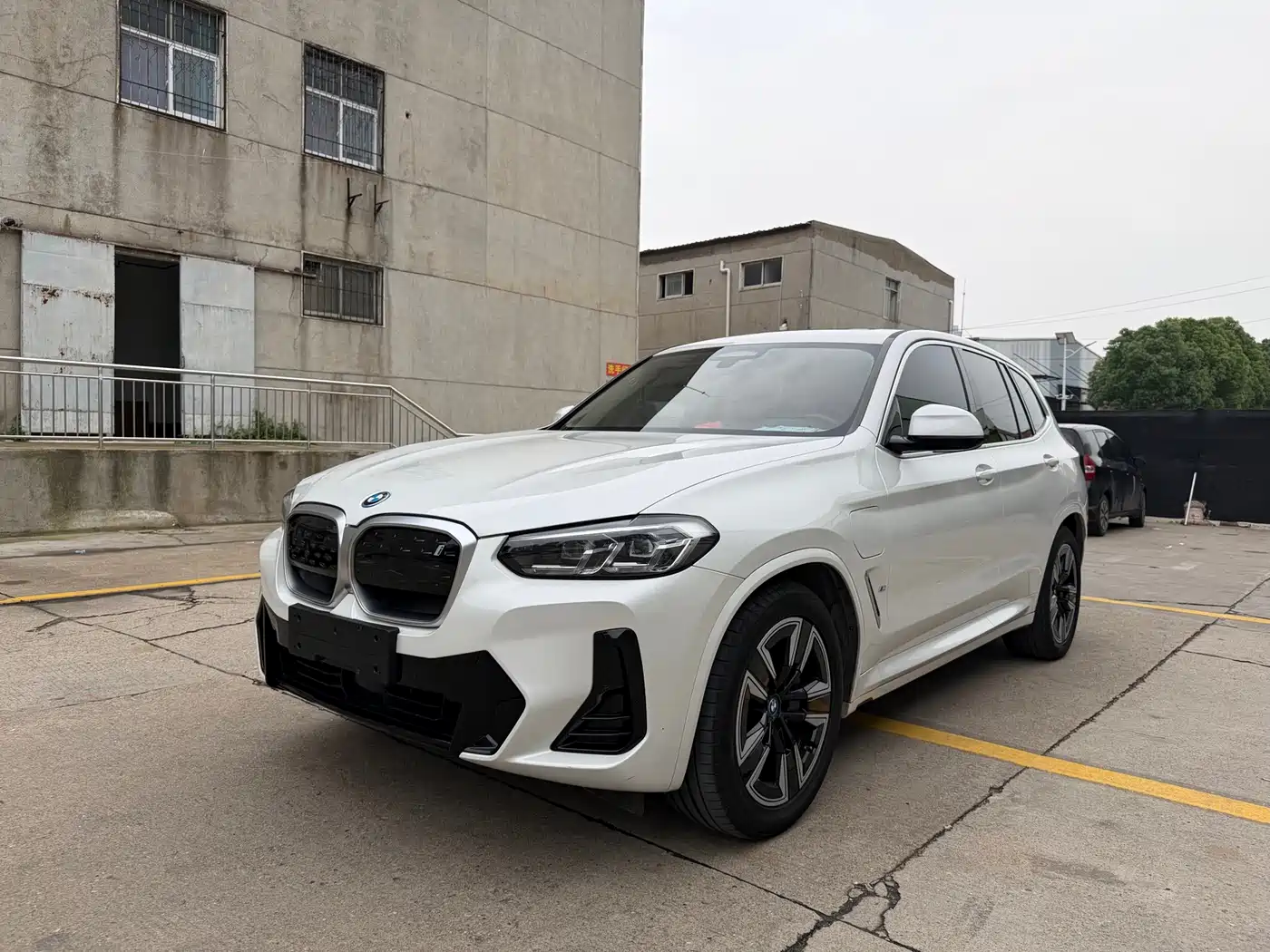 BMW iX3 2023 Leading Type