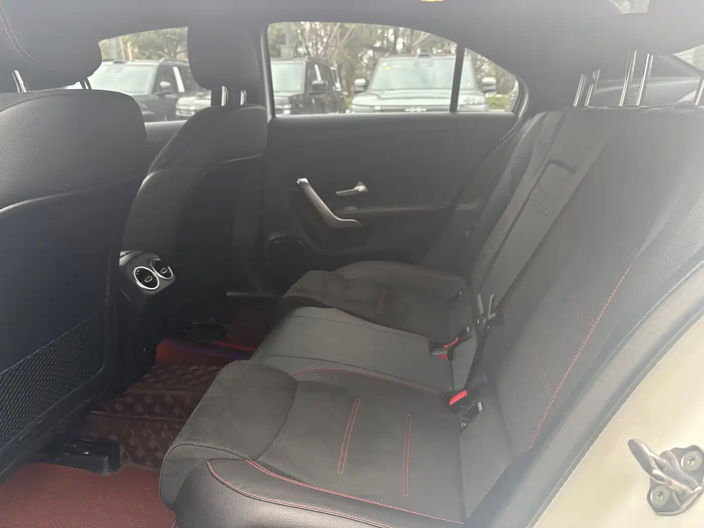 Mercedes-Benz A-Class 2024 A 200 L Sport Edition фото 8