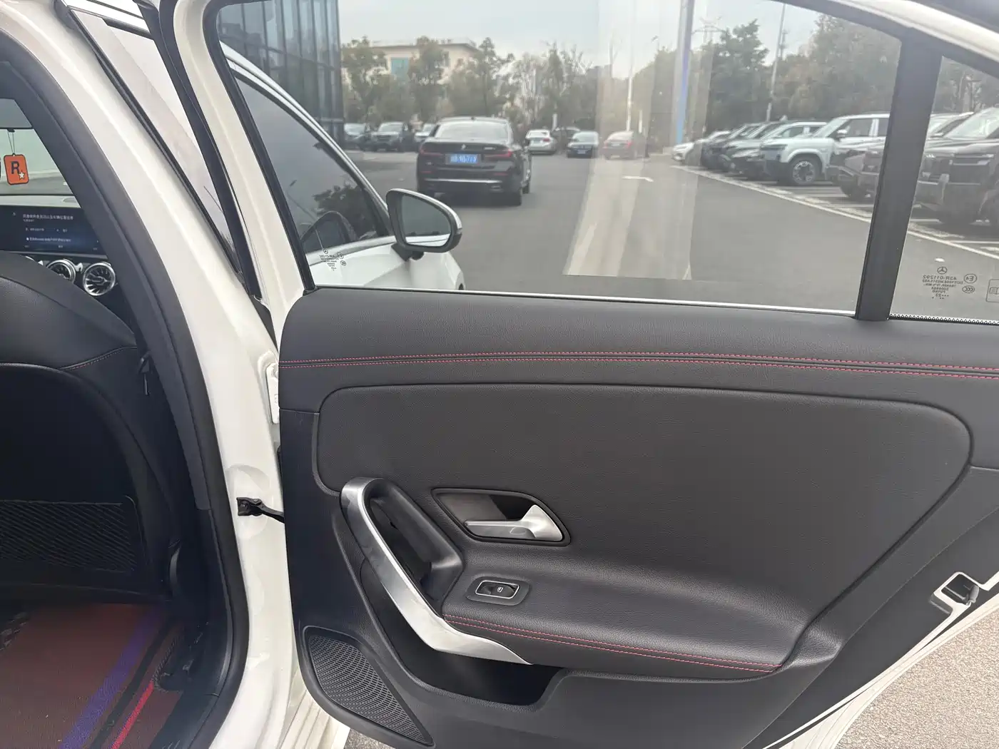 Mercedes-Benz A-Class 2024 A 200 L Sport Edition фото 11