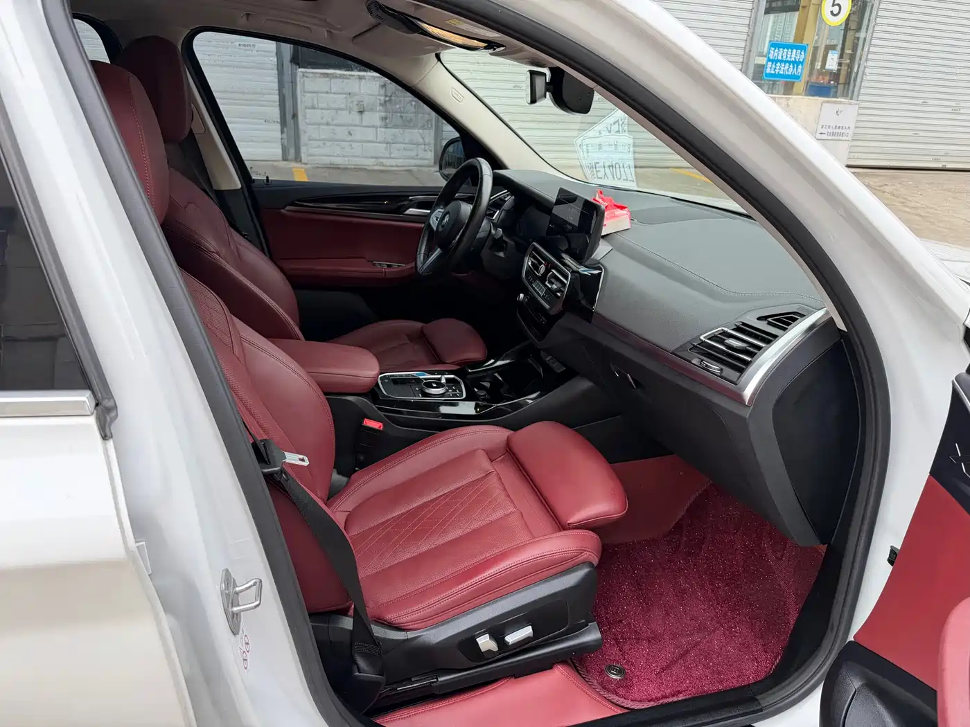 BMW iX3 2023 Leading Type фото 7