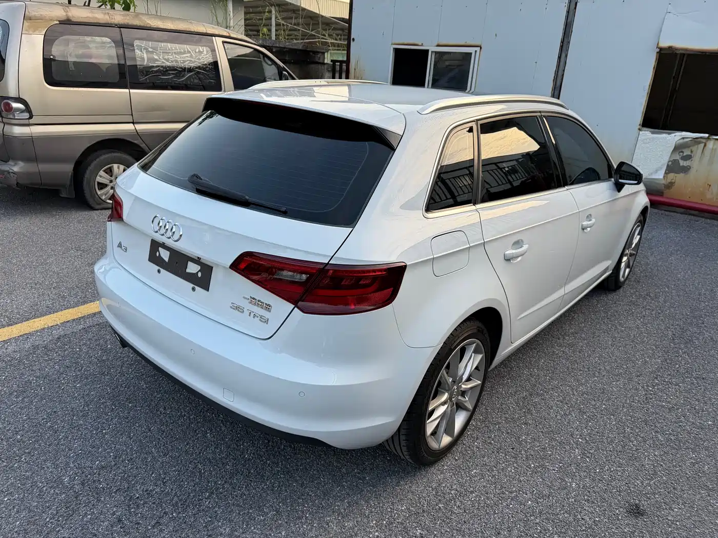 Audi A3 2016 Sportback 35 TFSI Style фото 5