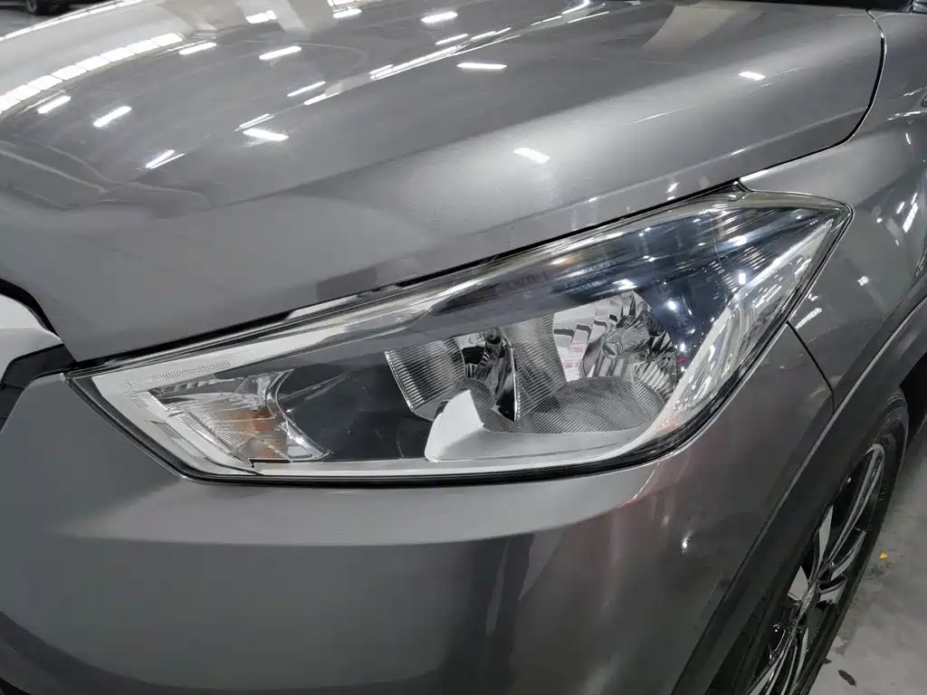 Photo 7 - Nissan Kicks