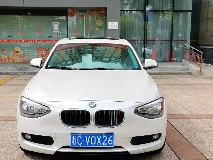 BMW 1 Series (Import) 2013 Facelift 116i Leading Model фото 2