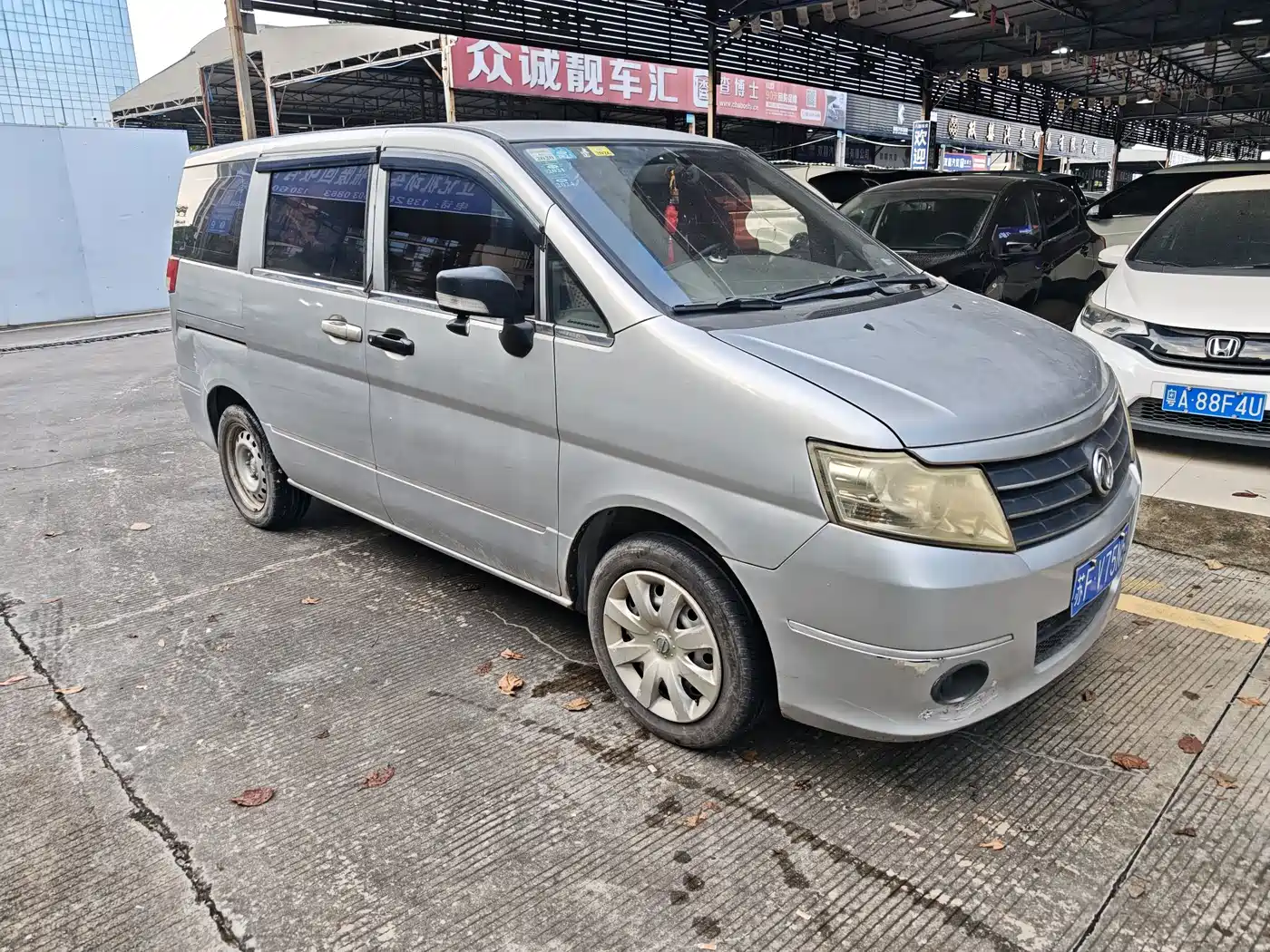 Dongfeng ZNA Shuaike 2014 2014 1.5L Manual Standard 7-seater China IV