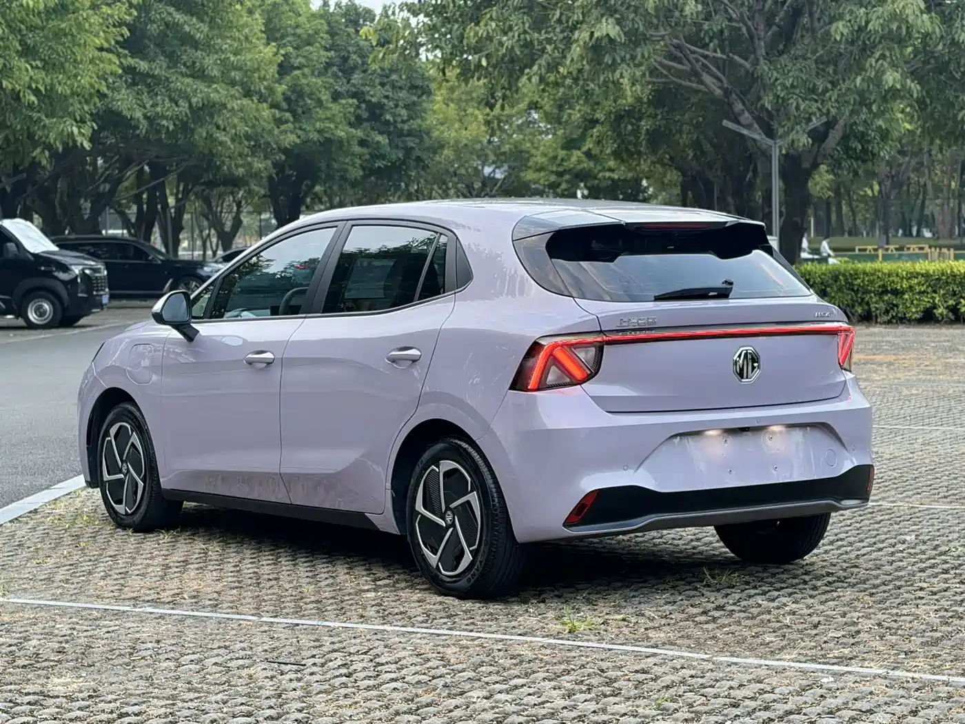 MG MG4 EV 2026 2025 Base Model