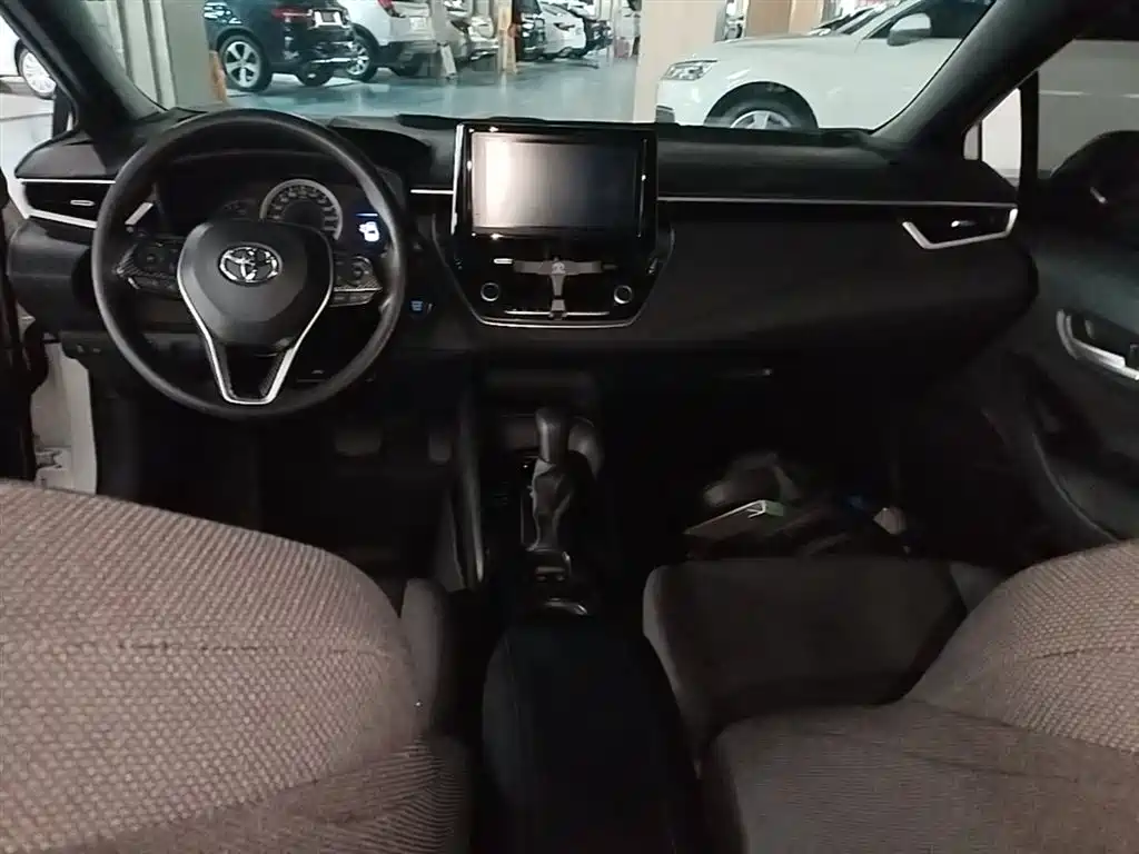 Toyota Levin 2023 185T CVT Luxury фото 10