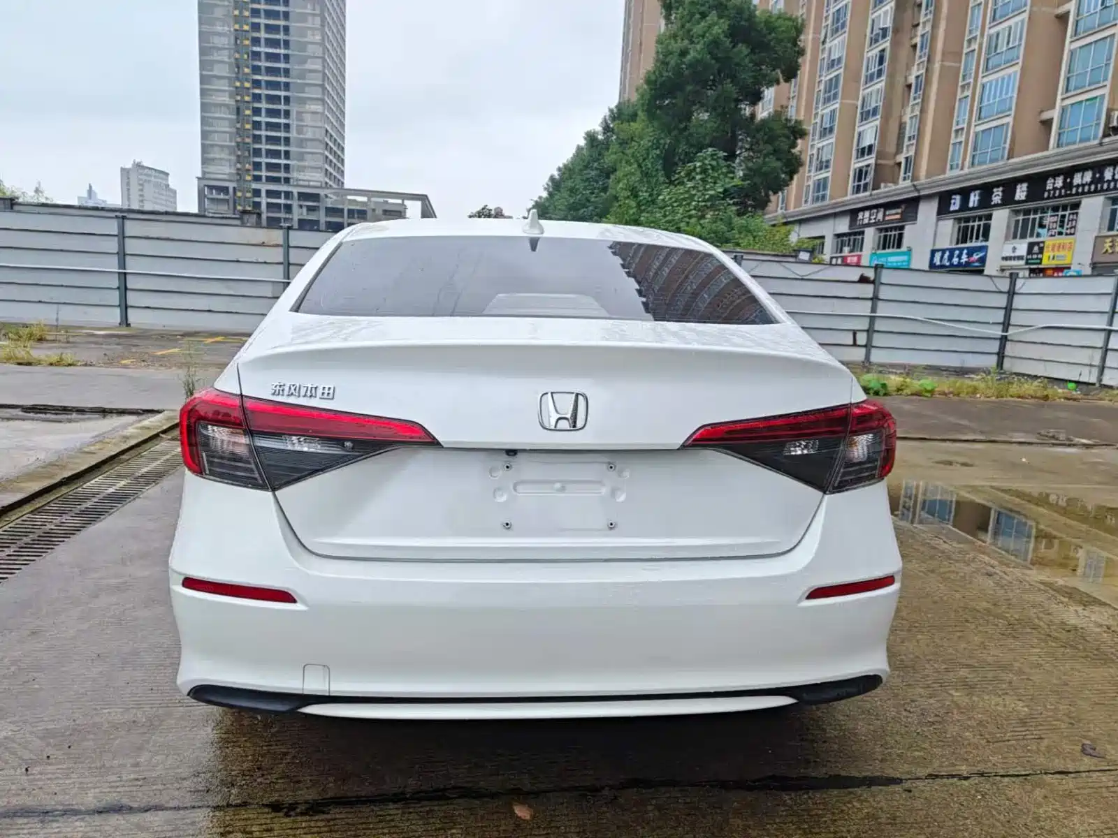 Photo 8 - Honda Civic