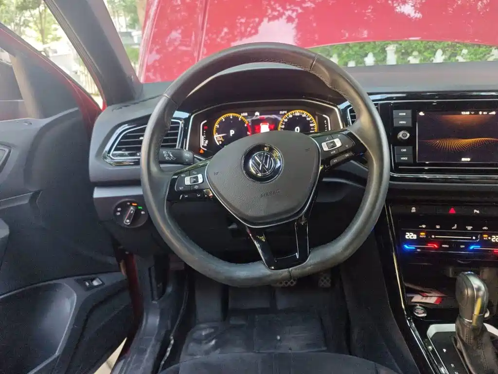 Фото 6 - Volkswagen T-ROC