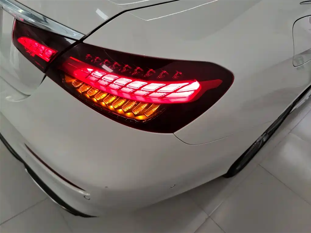 Mercedes-Benz E-Class 2022 Model Facelift III E 300 L Sport Fashion фото 24