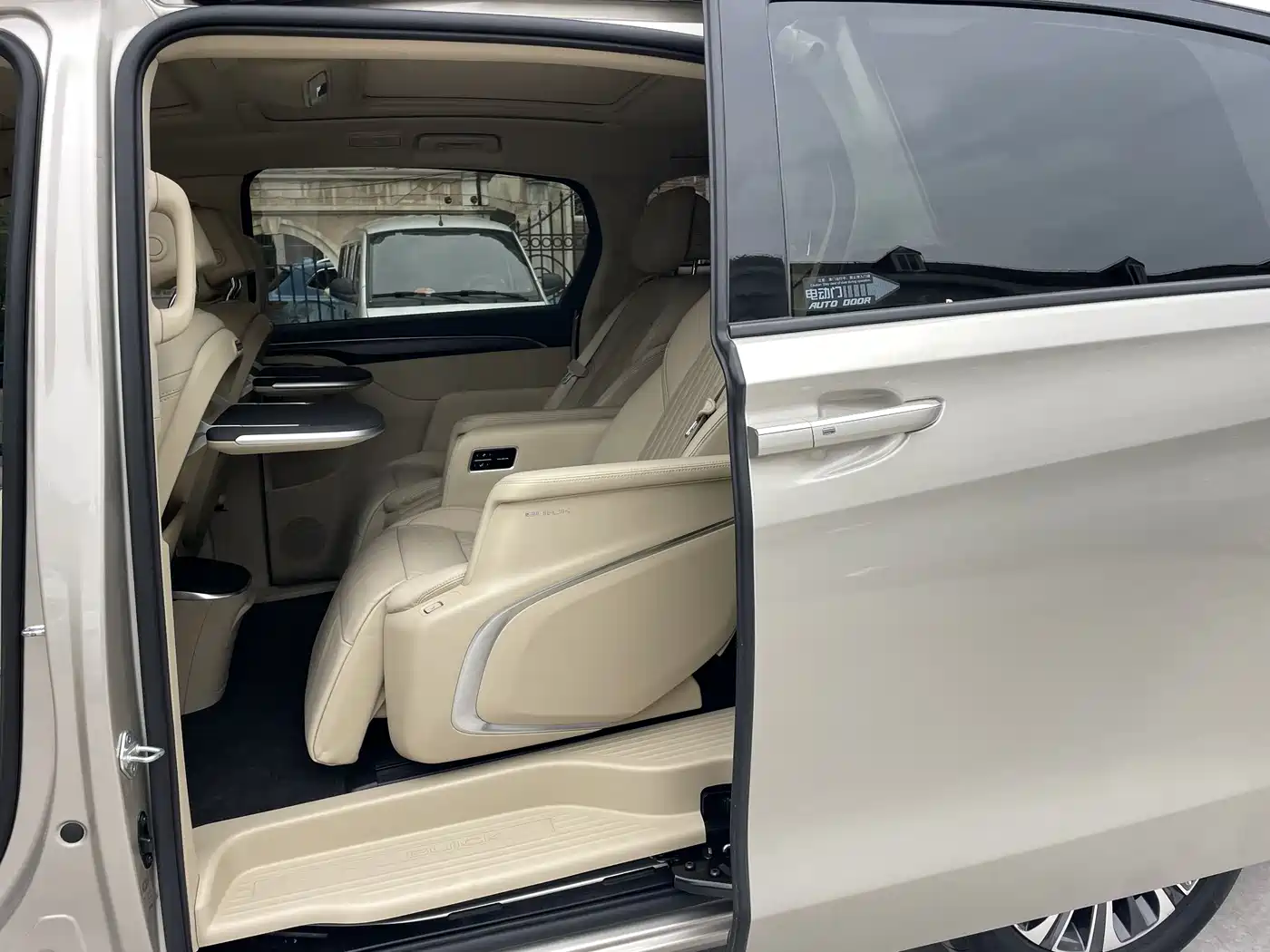 Buick GL8 2020 Model ES Landglory 653T Luxury фото 20