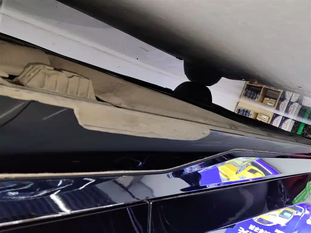 BMW 5 Series 2025 530Li Leading M Sport Package фото 19