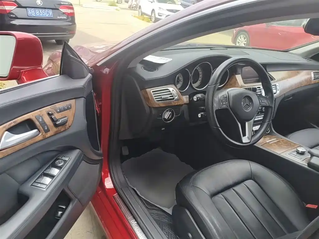 Mercedes-Benz CLS 2012 CLS 300 CGI фото 16