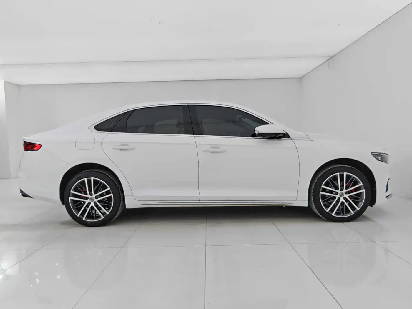 GEELY AUTOMOBILE XINGRUI