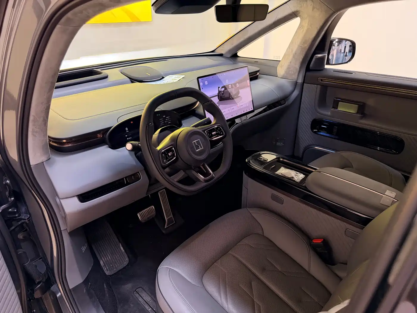 Zeekr MIX 2025 Long Range Intelligent Driving Edition фото 10
