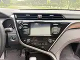Photo 16 - Toyota Camry