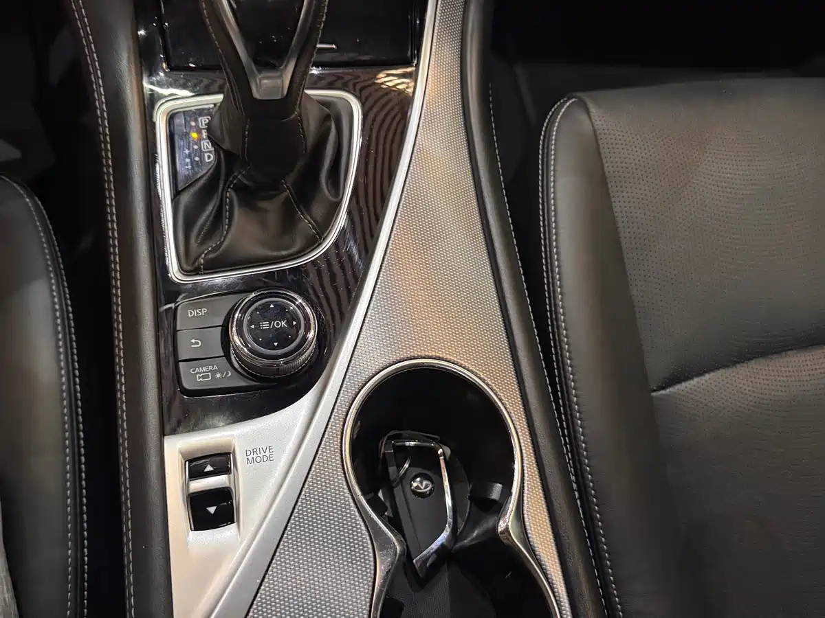 Infiniti Q50L 2021 2018 2.0T Premium Edition (China VI)