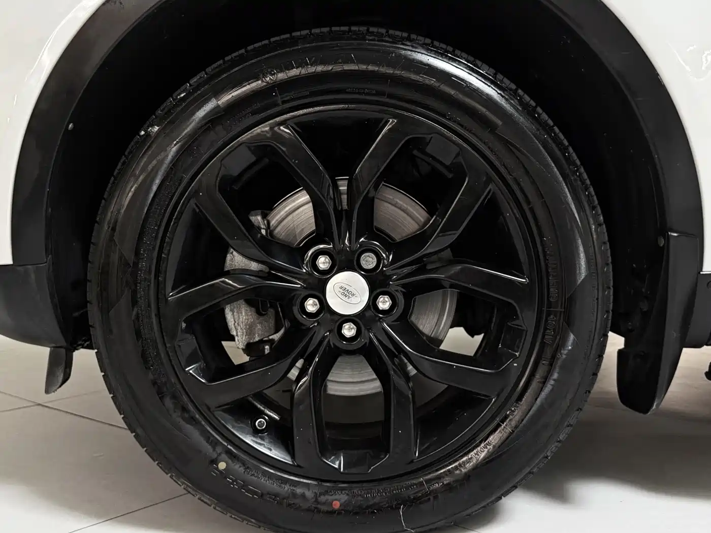 Land Rover Discovery Sport 2016 2.0T HSE фото 14
