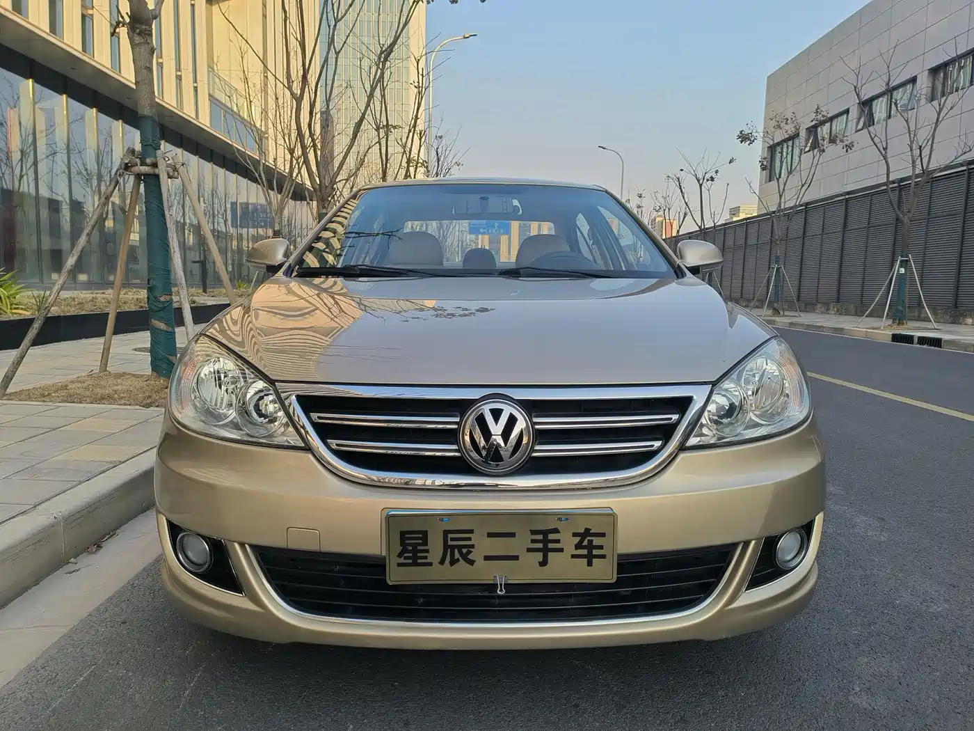 Volkswagen Lavida 2011 1.6L Automatic Pinya Edition фото 2