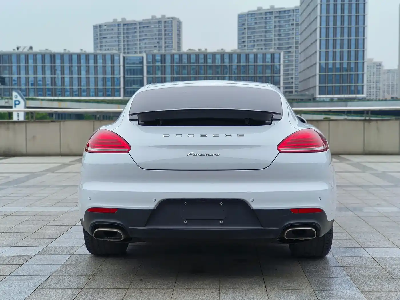 Porsche Panamera 2016 Panamera Edition 3.0T фото 15
