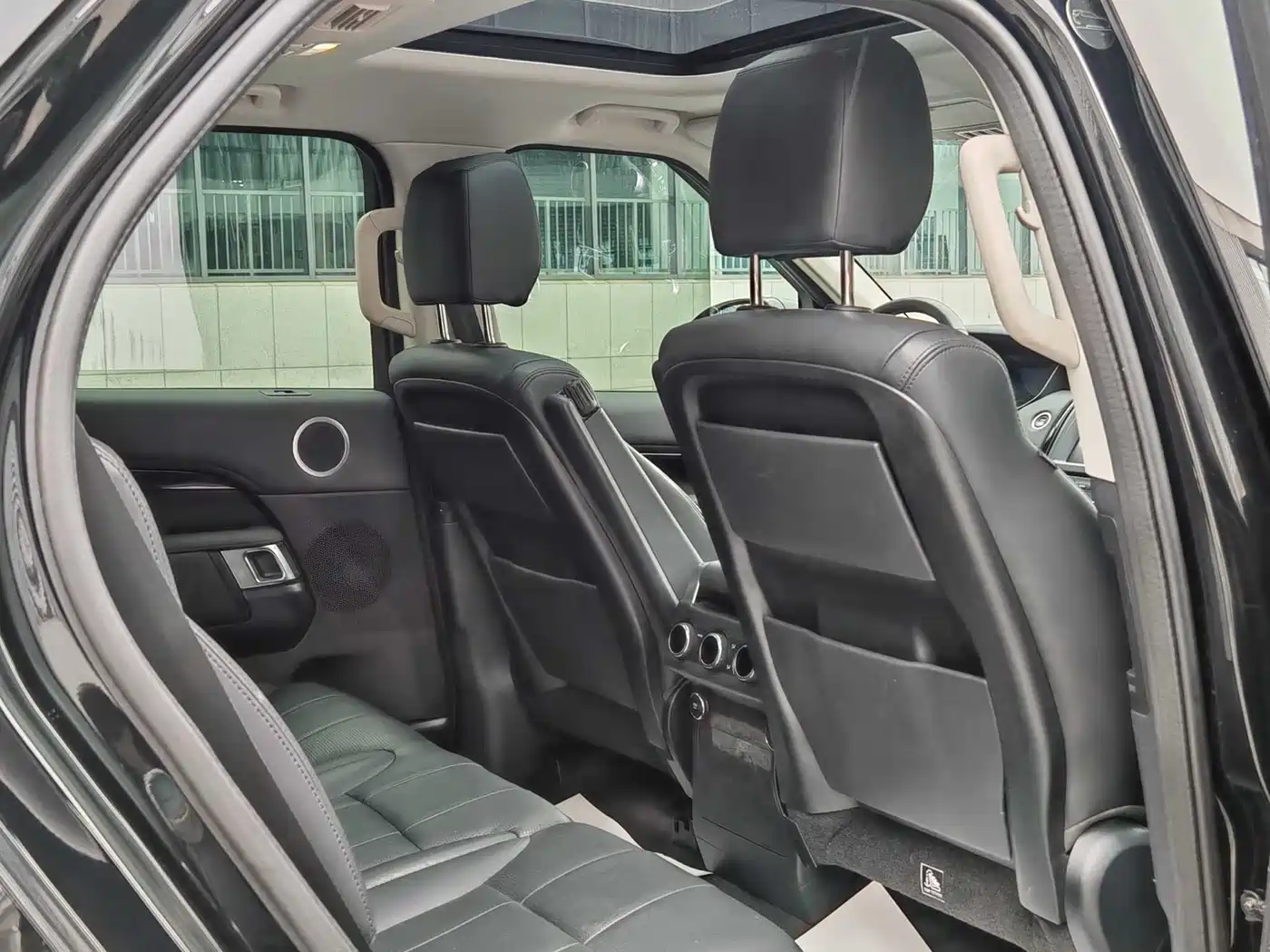 Land Rover Discovery 2020 3.0 SC V6 SE фото 10
