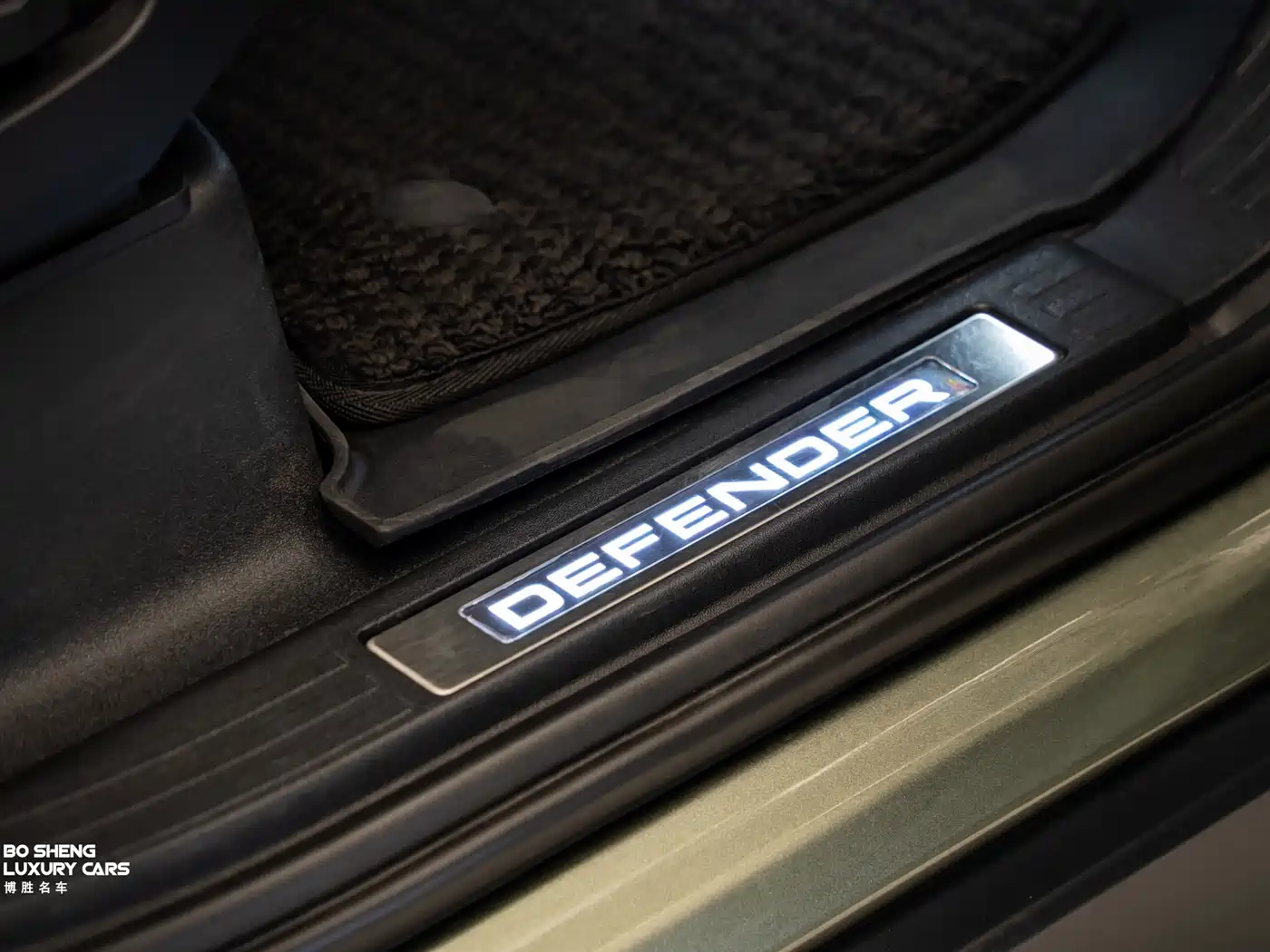Land Rover Defender 2023 Model 110 3.0T P400 X-DYNAMIC HSE фото 15