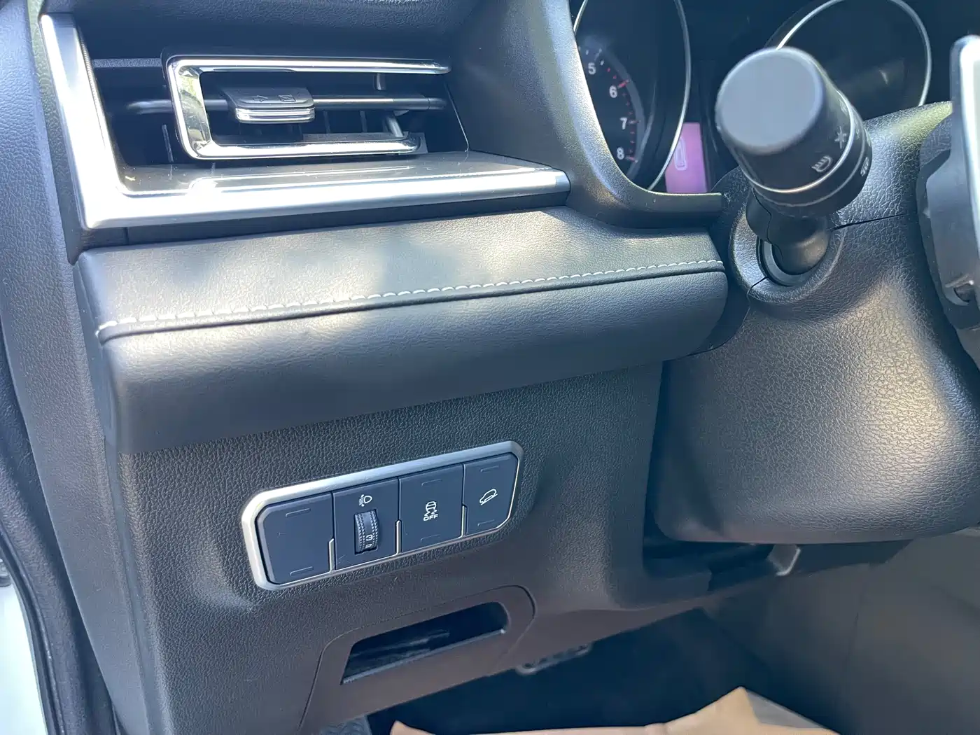 Haval M6 2021 PLUS 1.5T DCT Luxury Smart Connect фото 6