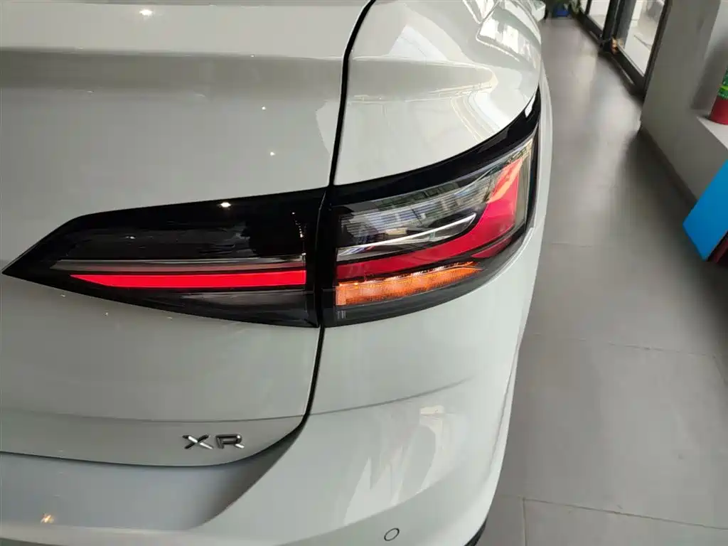 Volkswagen Lavida 2025 New Edge 1.5L Outstanding New Ease фото 8