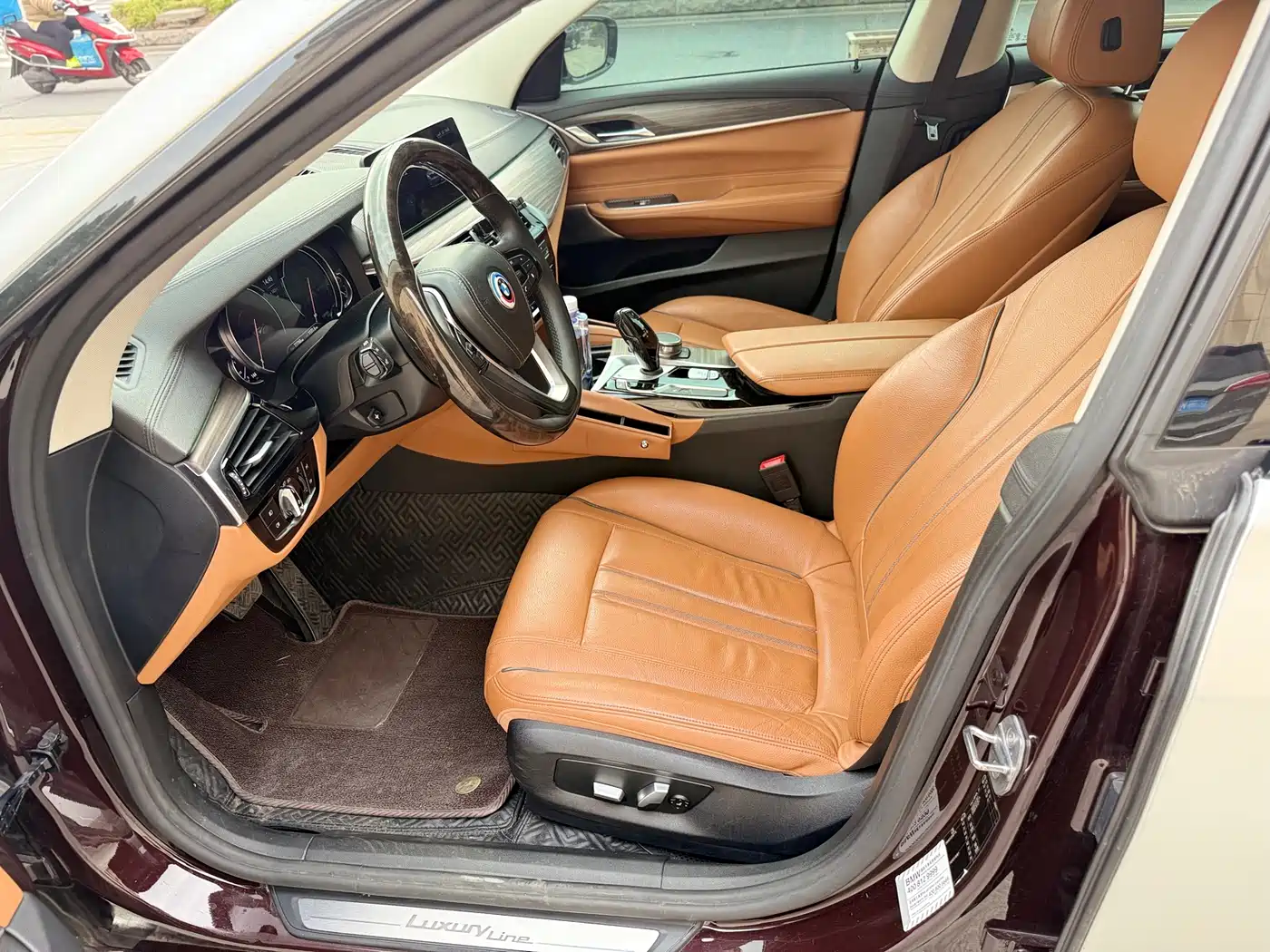 BMW 6 Series GT 2018 630i M Sport Package фото 10