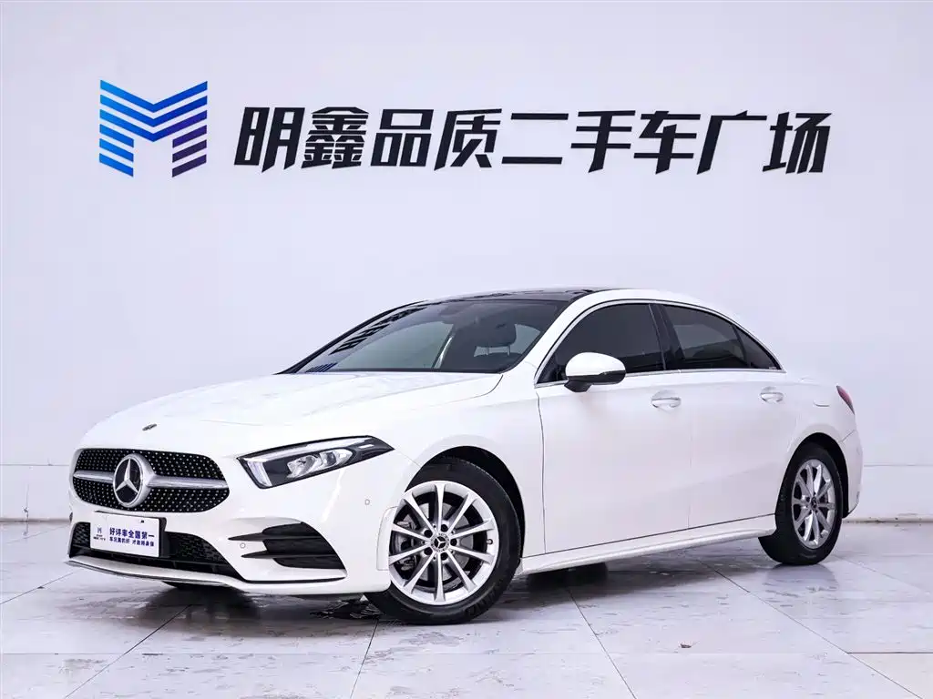 Mercedes-Benz A-Class 2021 A 200 L Sport Sedan Fashion Edition фото 2