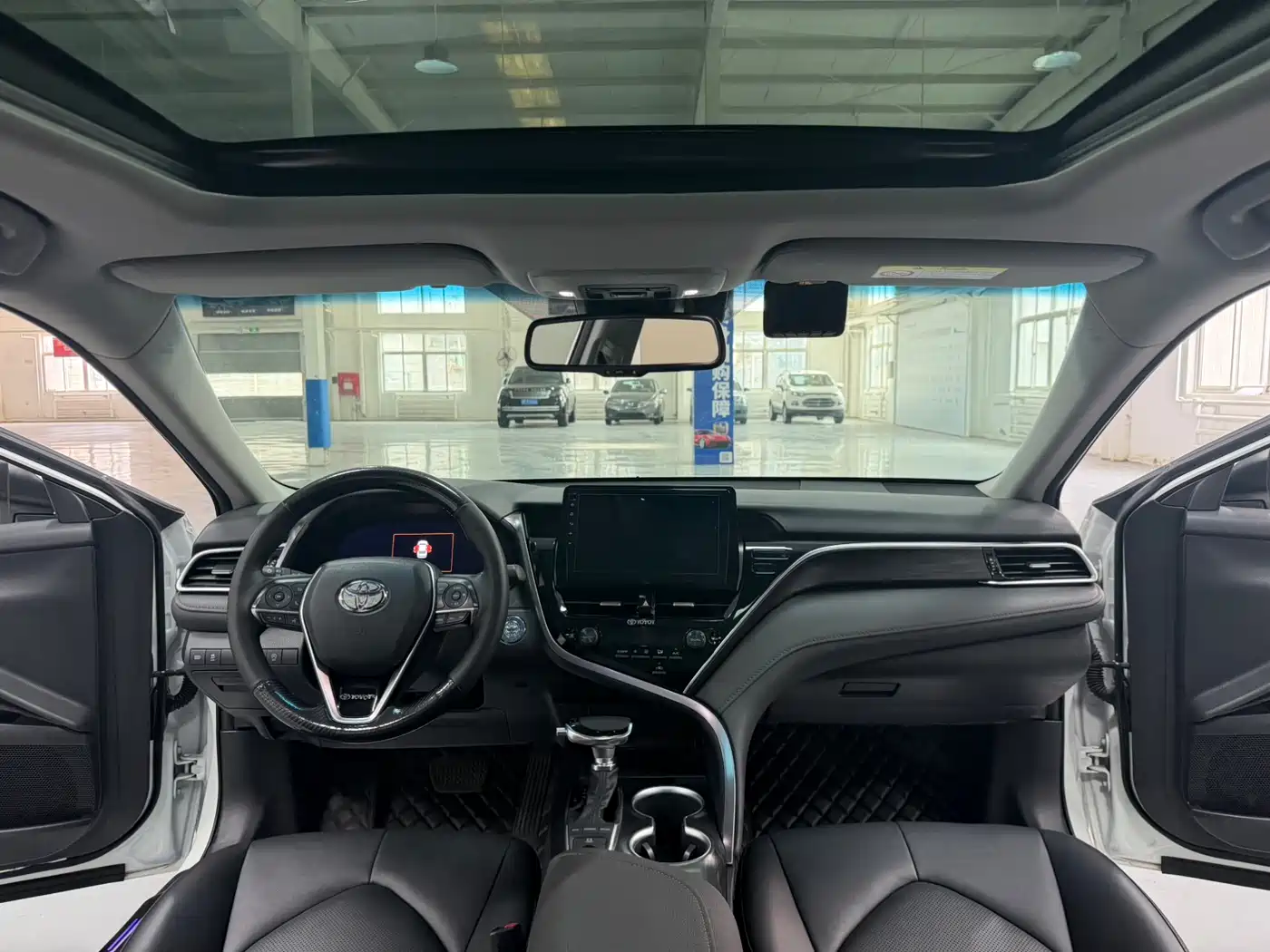 Toyota Camry 2021 2.5G Luxury Edition фото 9