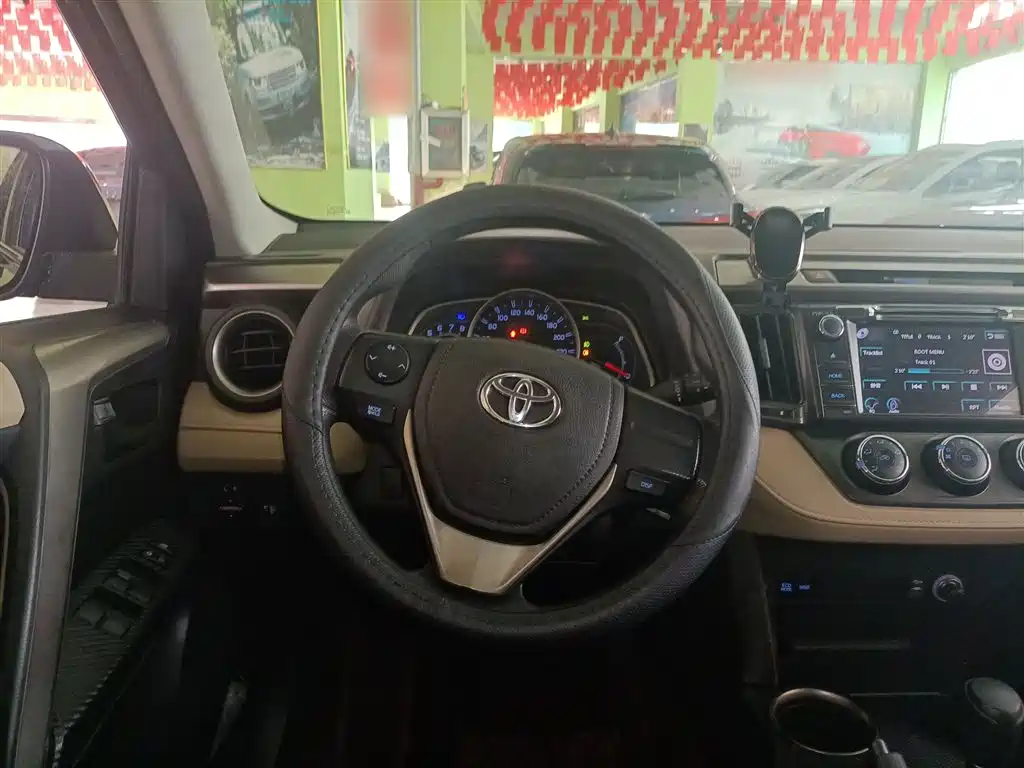 Toyota RAV4 Rongfang 2013 2.0L CVT 2WD Urban фото 10