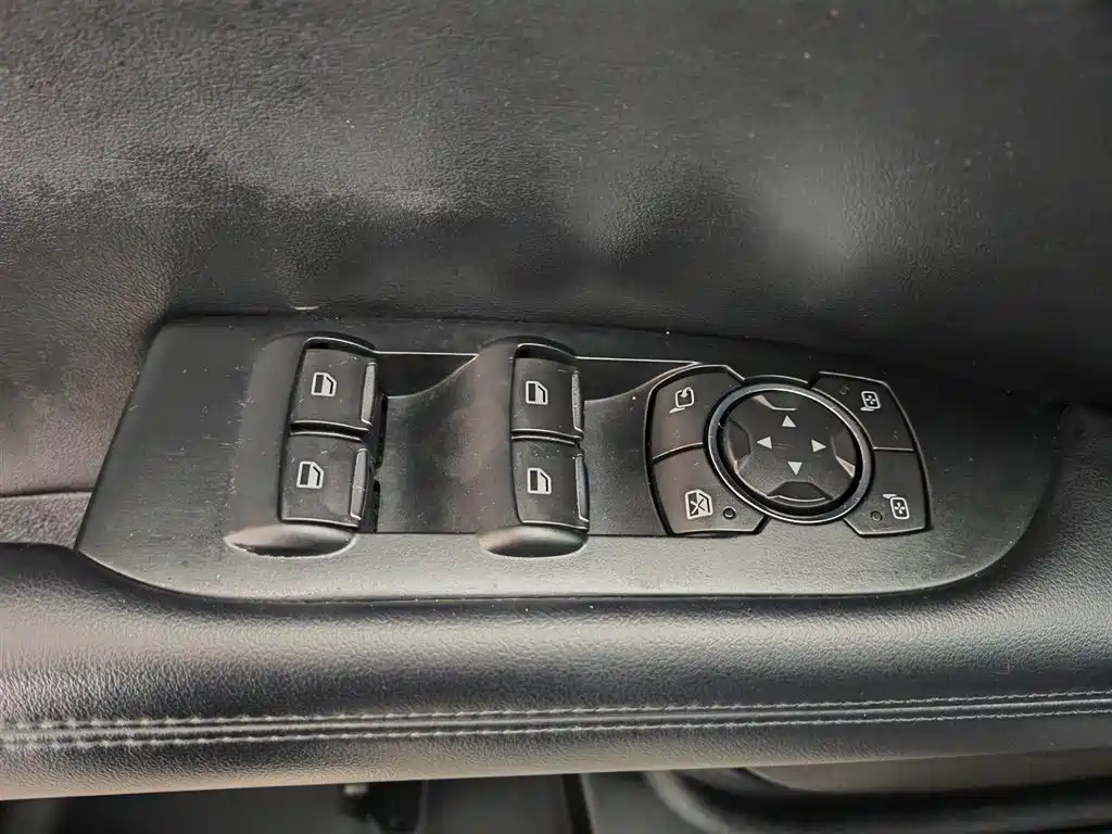 Lincoln MKZ 2018 2.0T Elegance Edition фото 9