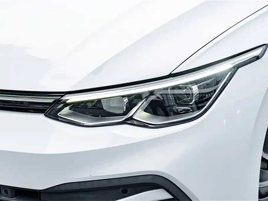 Volkswagen Golf 2021 200TSI DSG Pro фото 4