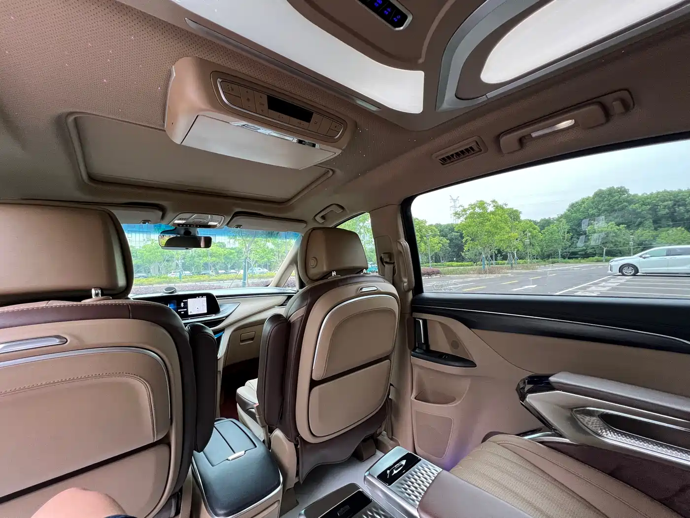 Buick GL8 2020 Model ES Landglory 653T Premium фото 9