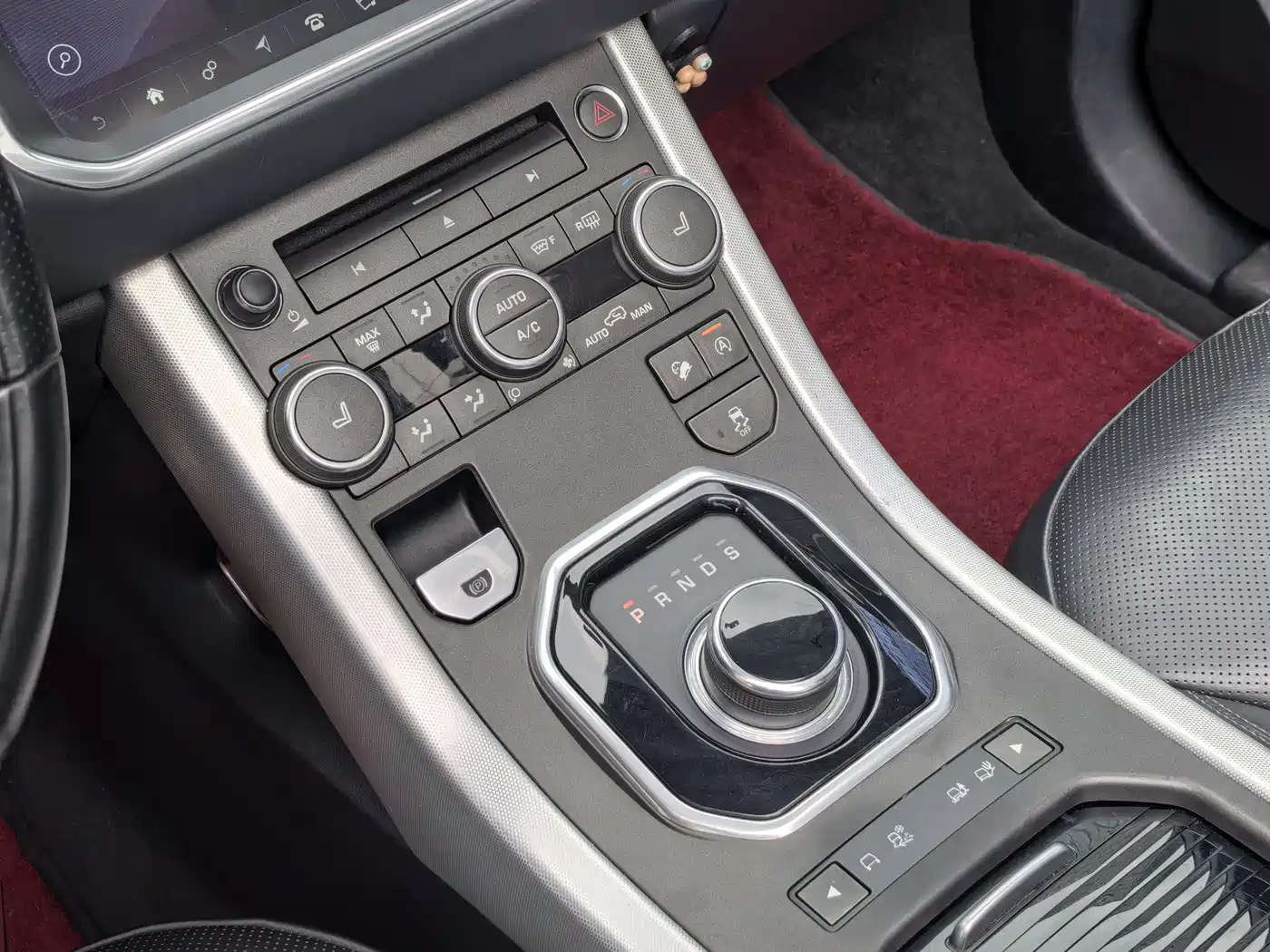 Land Rover Range Rover Evoque (Import) 2017 2.0T Convertible фото 10