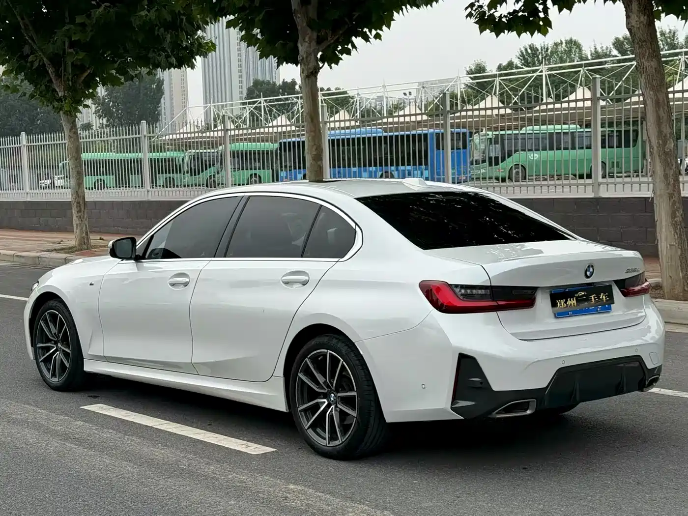 BMW 3 Series 2024 325Li M Sport Package фото 16