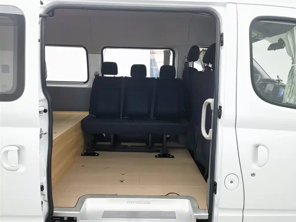 SAIC Maxus Xintu V80 2025 Model PRO Aoyun 2.0T Automatic Short Wheelbase Medium Roof 5/6-seater фото 15