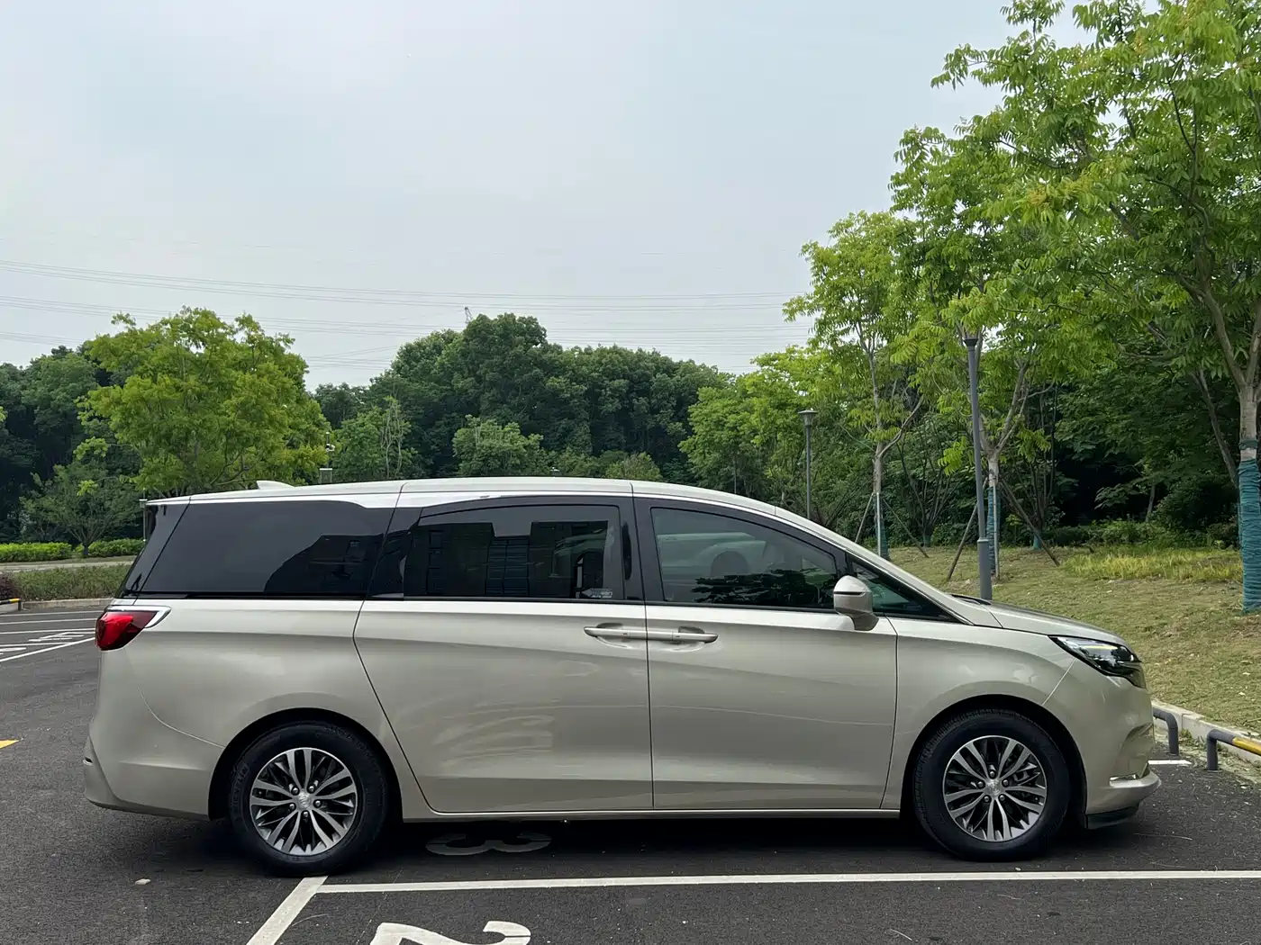 Buick GL8 2020 Model ES Landglory 653T Premium фото 16