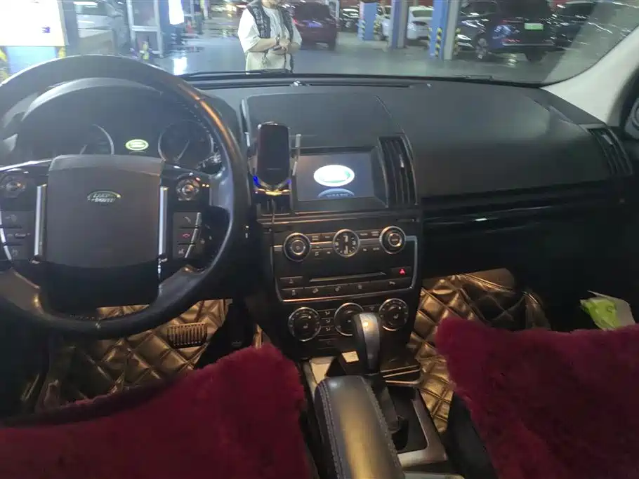 Land Rover Freelander 2 2013 2.0T Si4 HSE Petrol Version фото 12
