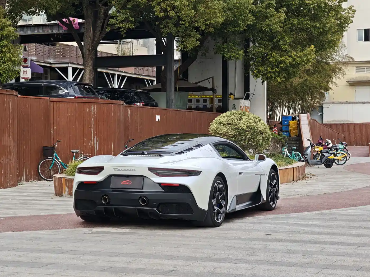 MASERATI MC20