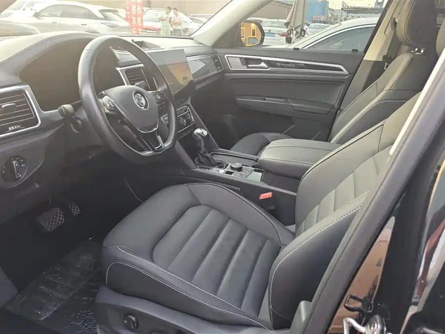 Volkswagen Teramont 2019 380TSI 4WD Luxury Edition China VI фото 9