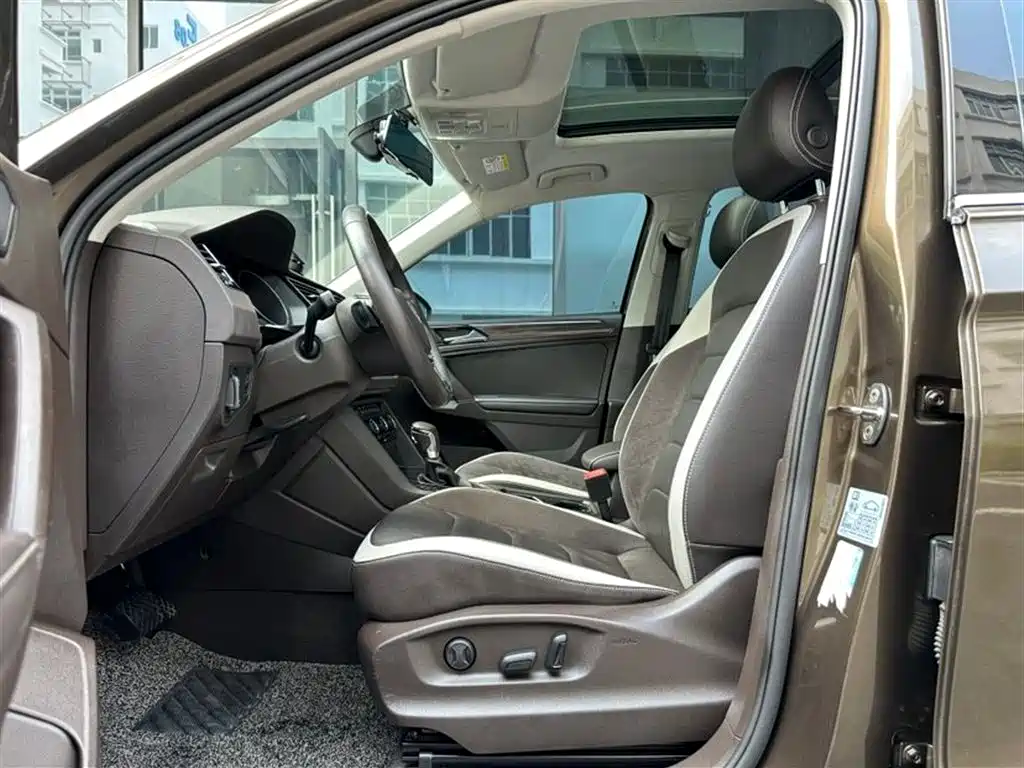 Volkswagen Tiguan L 2017 330TSI Automatic 2WD Luxury Edition фото 7