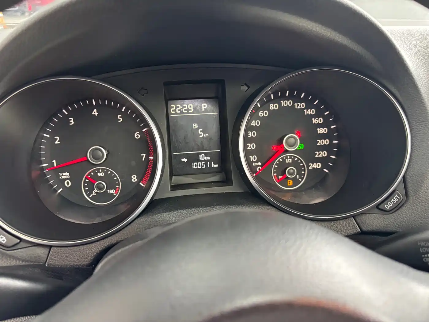 Volkswagen Golf 2011 Model 1.6 Automatic Comfort фото 11