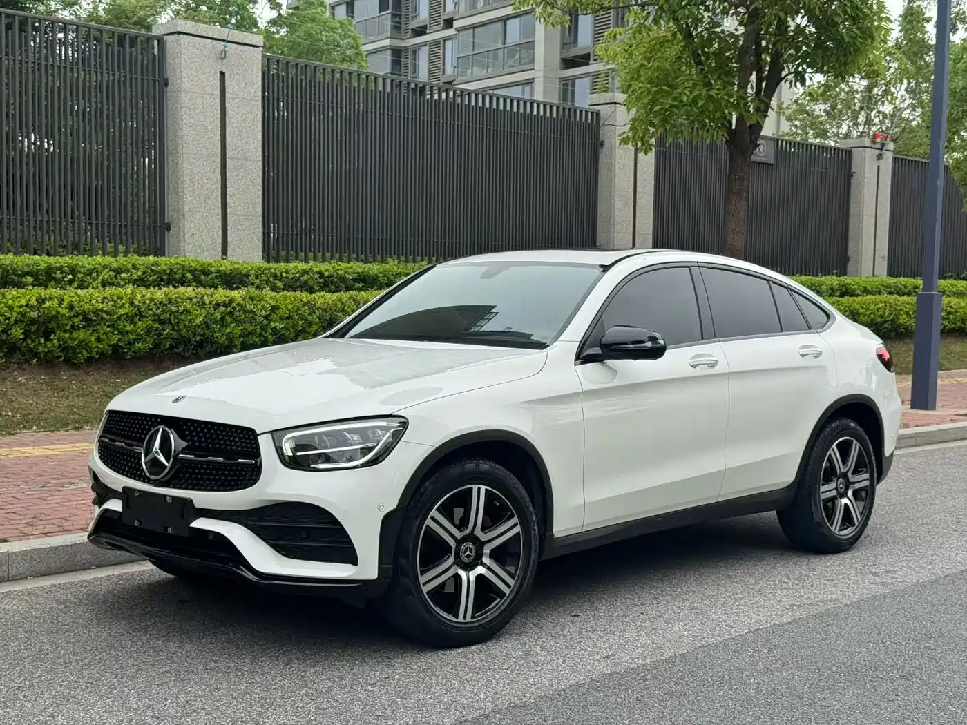Mercedes-Benz GLC Coupe 2022 Facelift GLC 260 4MATIC Coupe SUV